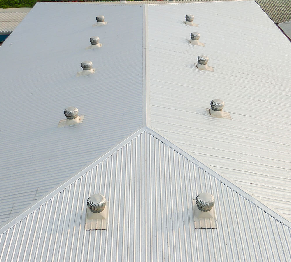 commercial metal roof installation in Tennessee